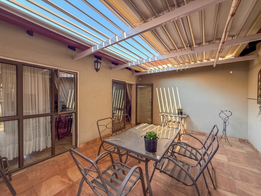 To Let 3 Bedroom Property for Rent in Melodie North West